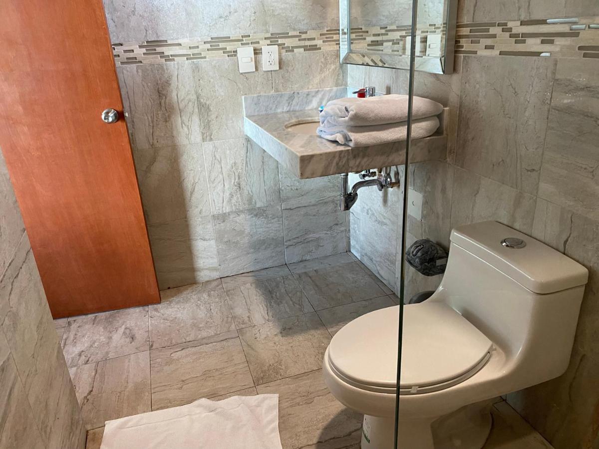 Cuxos Hotel Beachfront Isla Mujeres Εξωτερικό φωτογραφία