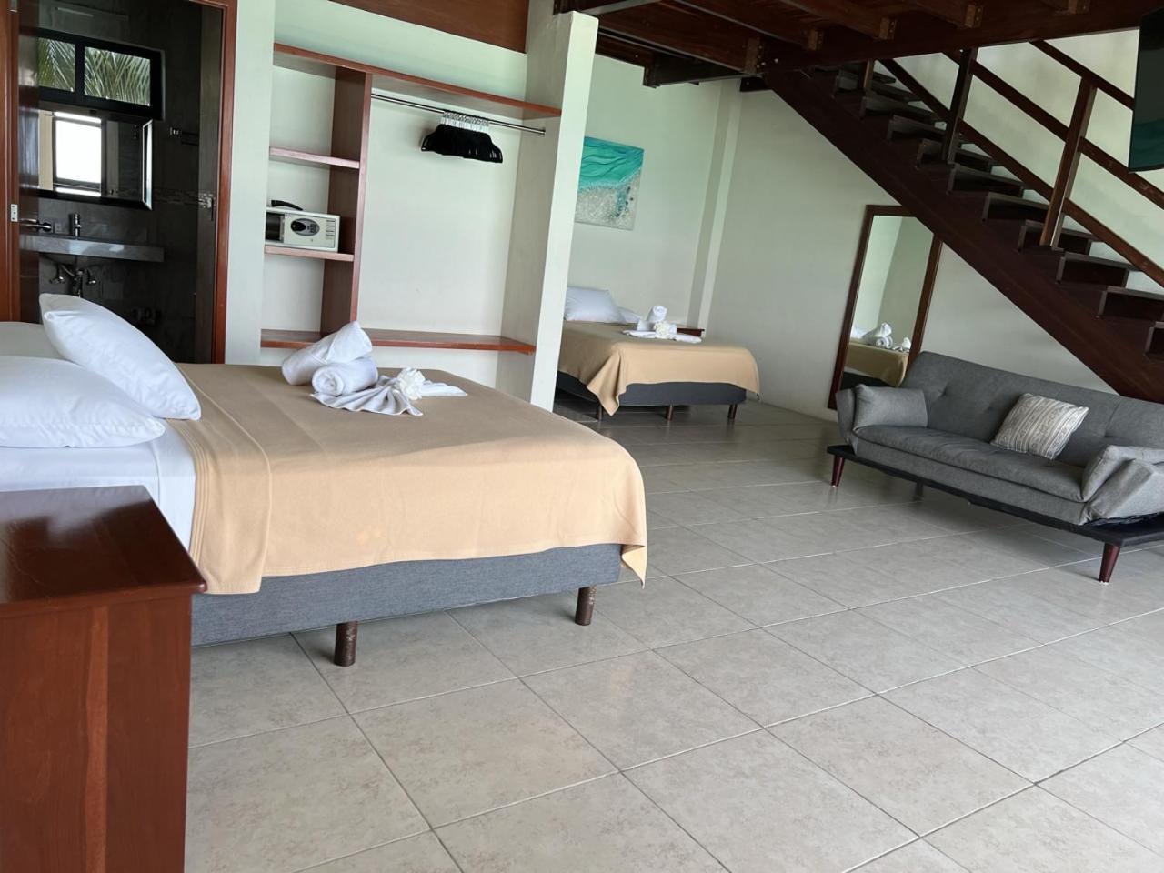 Cuxos Hotel Beachfront Isla Mujeres Εξωτερικό φωτογραφία