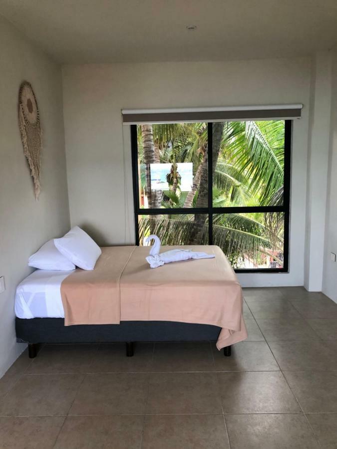 Cuxos Hotel Beachfront Isla Mujeres Εξωτερικό φωτογραφία