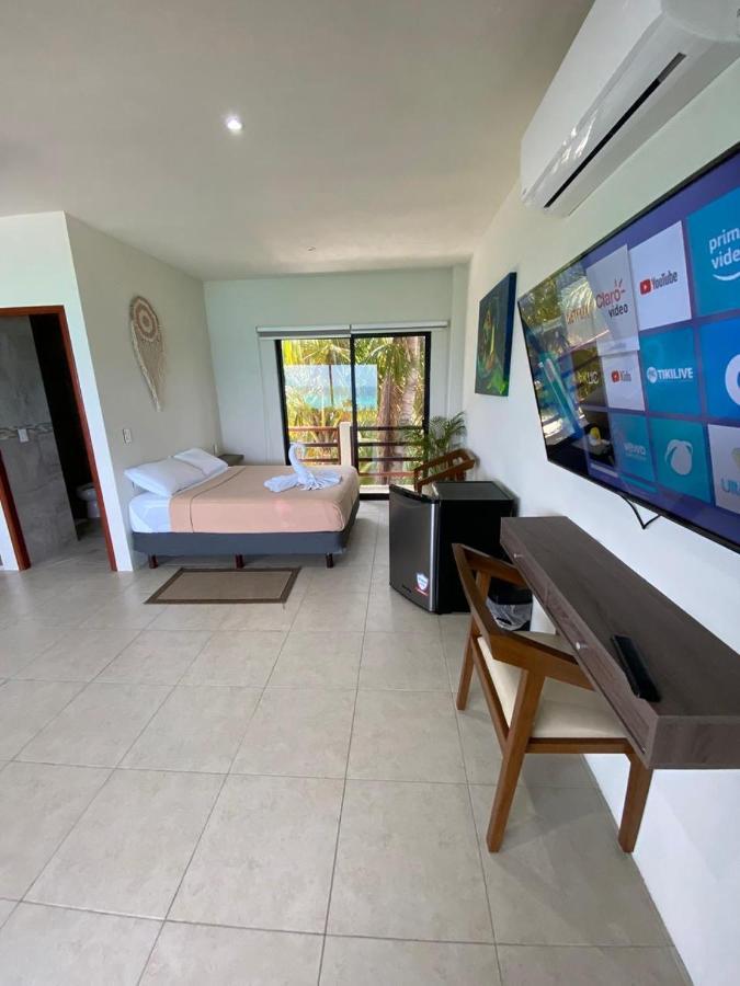 Cuxos Hotel Beachfront Isla Mujeres Εξωτερικό φωτογραφία